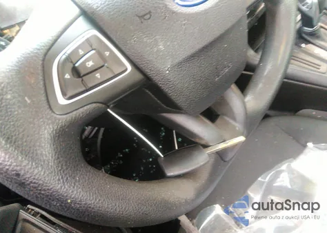 2016 Ford Focus S z USA, uszkodzony, nr VIN 1FADP3E27GL242419